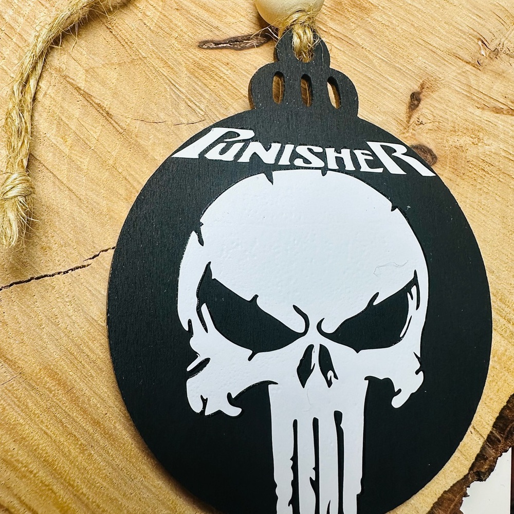 Skull Ornament